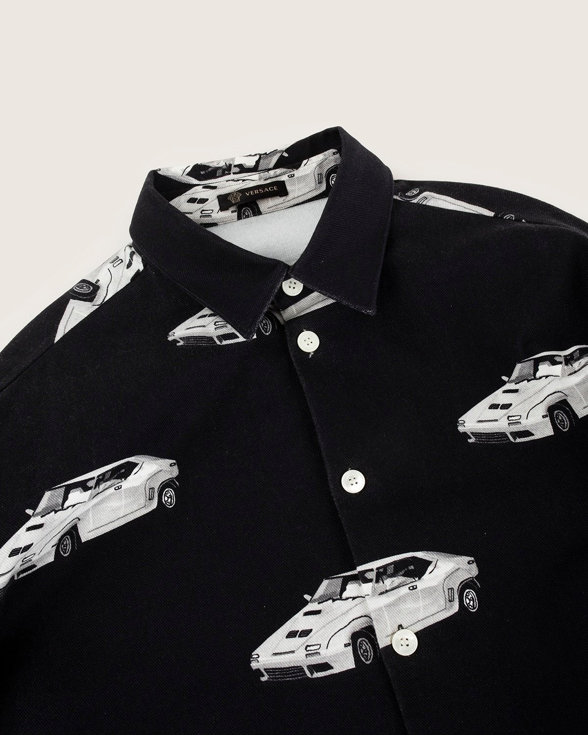 191209_comm_versace_-mz8wzoz3